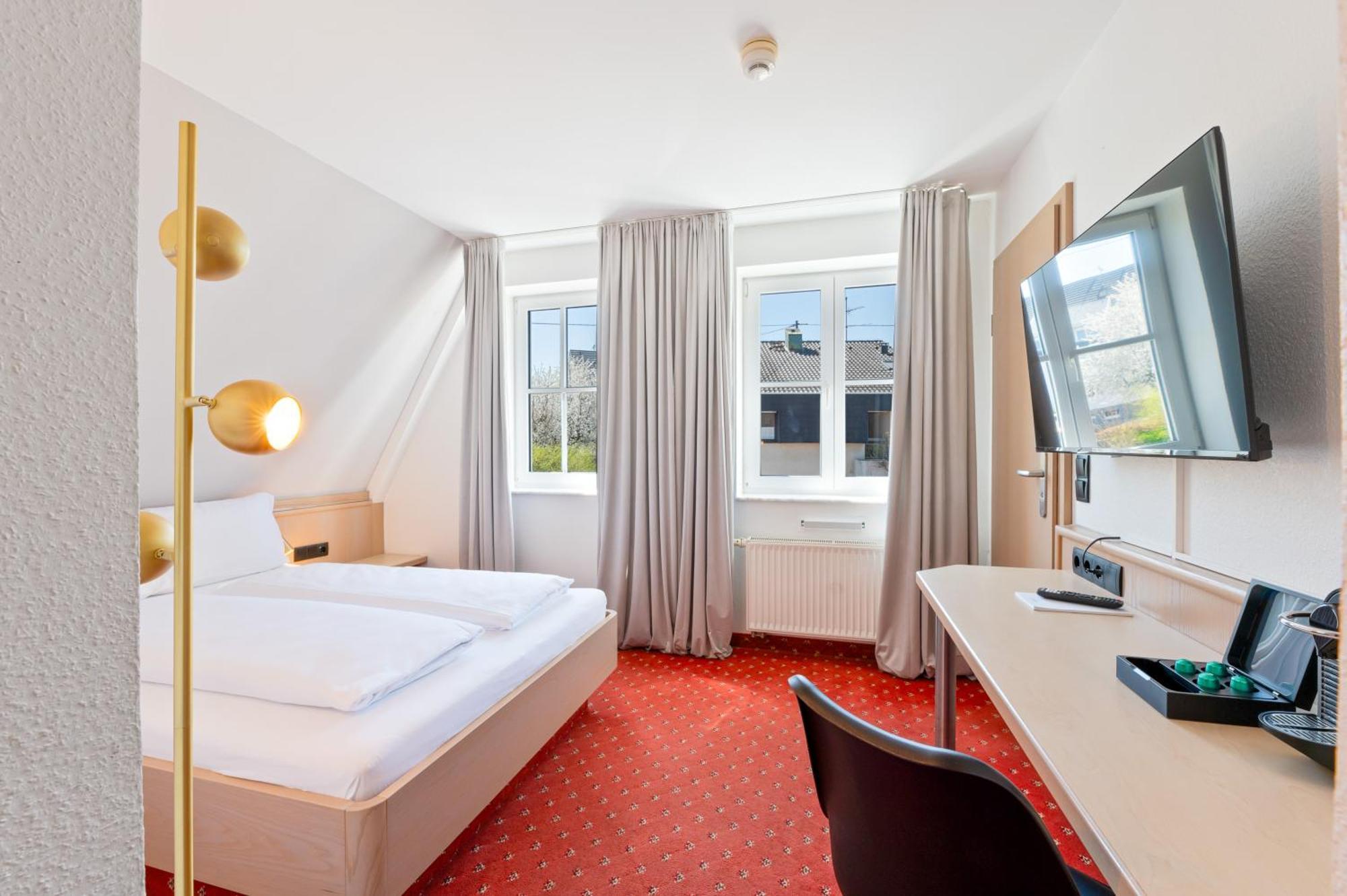 Steiners Hotel Airport-Messe Stuttgart Exterior photo